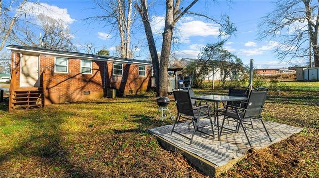 336 Gordon St, Jefferson, GA 30549