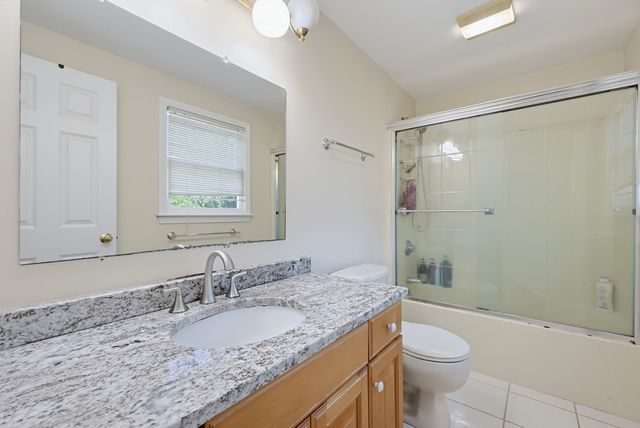 5 Ivy Cir, Randolph, MA 02368
