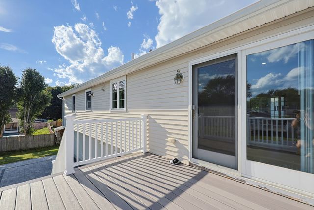 5 Ivy Cir, Randolph, MA 02368