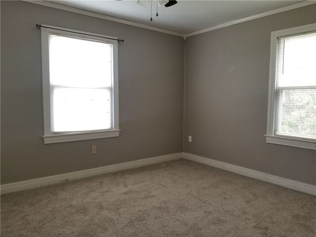 1511 Old Wire Road, Fayetteville, AR 72703