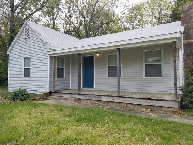 1511 Old Wire Road, Fayetteville, AR 72703