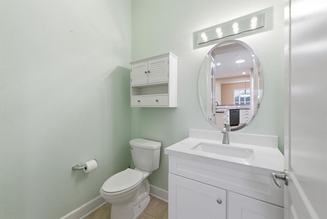 1281 Longhorn Ln, Lincoln, CA 95648