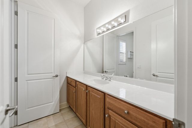 1281 Longhorn Ln, Lincoln, CA 95648