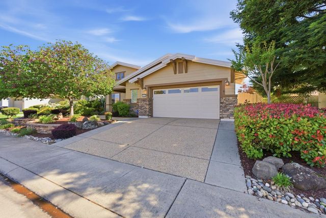 1281 Longhorn Ln, Lincoln, CA 95648