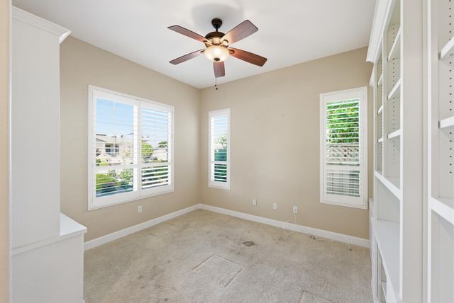 1281 Longhorn Ln, Lincoln, CA 95648