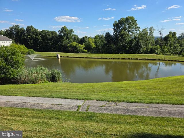 240 COBBLESTONE CT, Collegeville, PA 19426