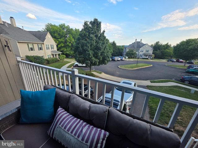 240 COBBLESTONE CT, Collegeville, PA 19426