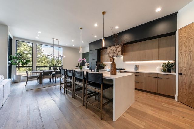 10117 Jakes Way, Truckee, CA 96161