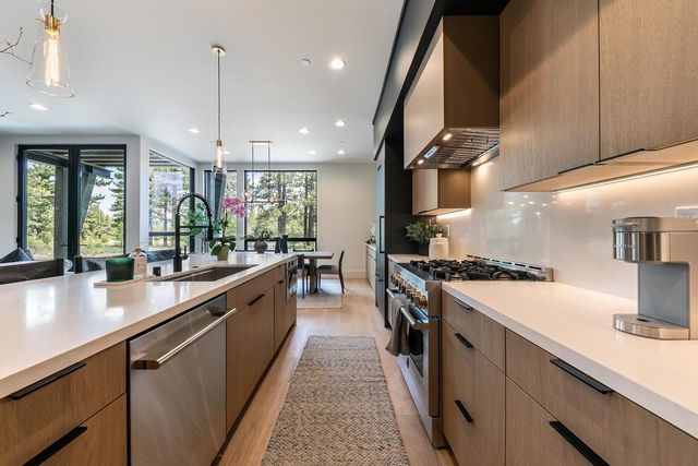 10117 Jakes Way, Truckee, CA 96161