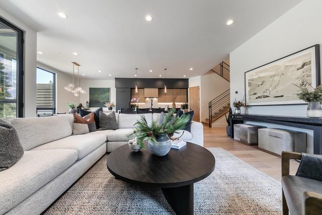 10117 Jakes Way, Truckee, CA 96161