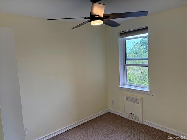 30 Catheral Avenue 4A, Hempstead, NY 11550