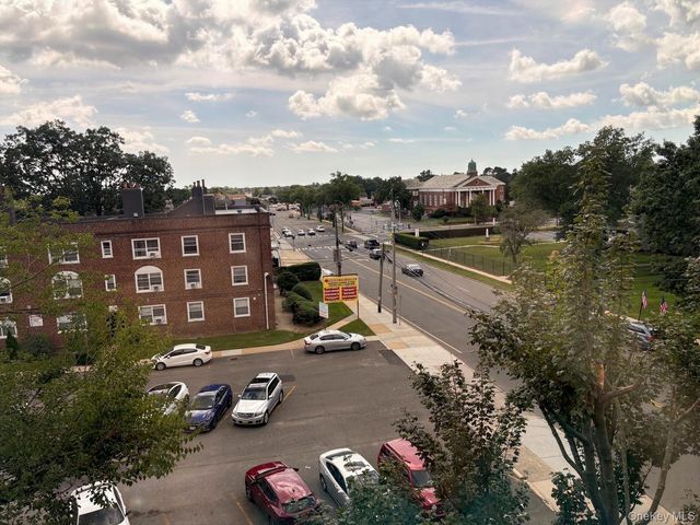 30 Catheral Avenue 4A, Hempstead, NY 11550