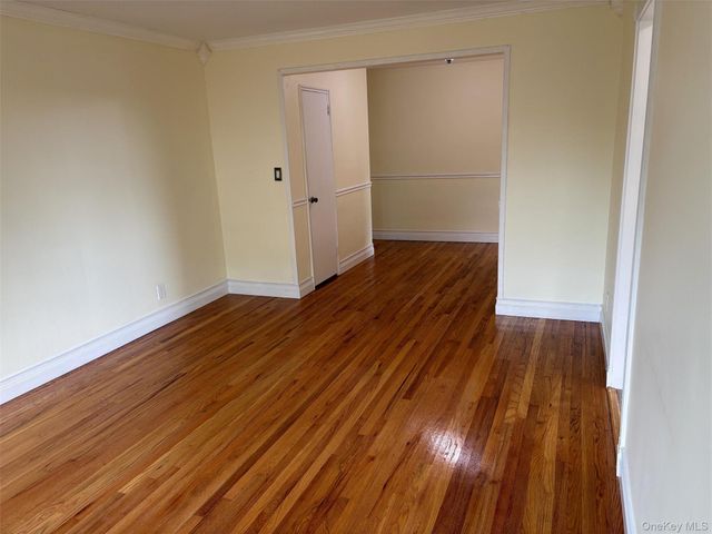 30 Catheral Avenue 4A, Hempstead, NY 11550