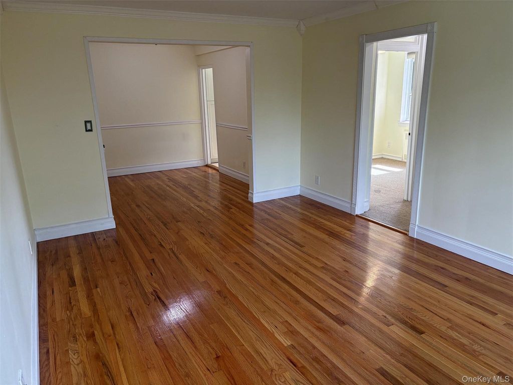 30 Catheral Avenue 4A, Hempstead, NY 11550 — photo 5