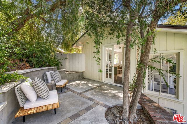 5840 Round Meadow Road, Hidden Hills, CA 91302