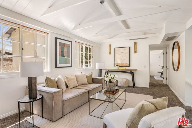 5840 Round Meadow Road, Hidden Hills, CA 91302