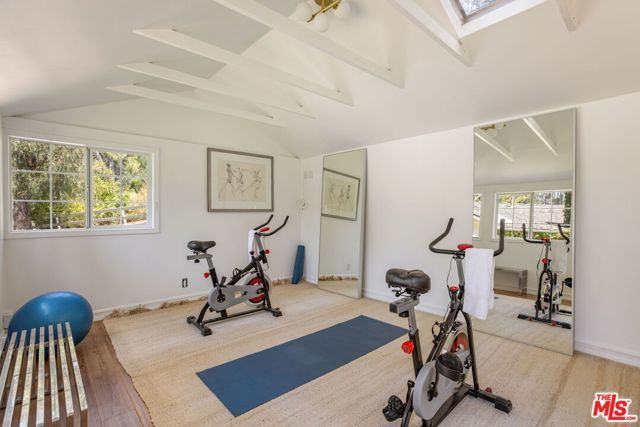 5840 Round Meadow Road, Hidden Hills, CA 91302