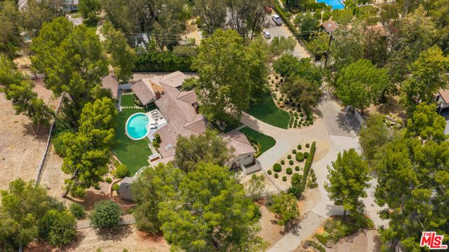 5840 Round Meadow Road, Hidden Hills, CA 91302