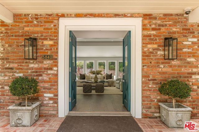 5840 Round Meadow Road, Hidden Hills, CA 91302