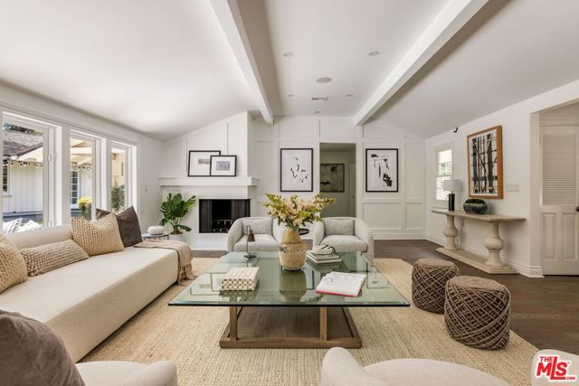 5840 Round Meadow Road, Hidden Hills, CA 91302