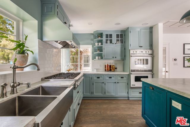 5840 Round Meadow Road, Hidden Hills, CA 91302