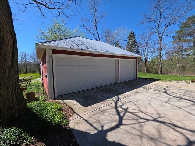 2160 Boston Road, Hinckley, OH 44233