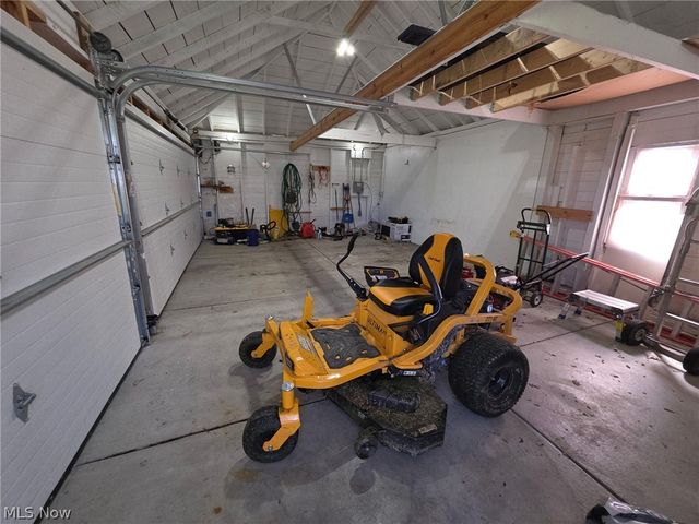 2160 Boston Road, Hinckley, OH 44233