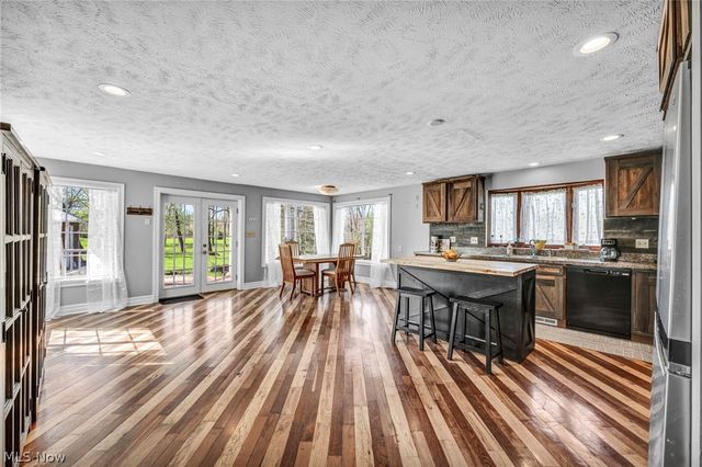 2160 Boston Road, Hinckley, OH 44233