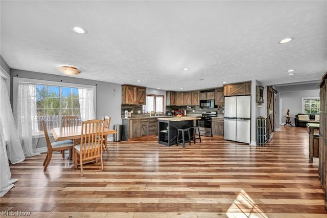 2160 Boston Road, Hinckley, OH 44233