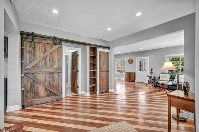 2160 Boston Road, Hinckley, OH 44233