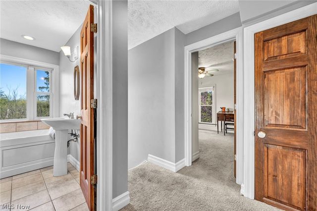 2160 Boston Road, Hinckley, OH 44233