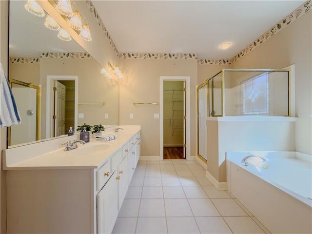 1990 Glenhurst Drive, Snellville, GA 30078