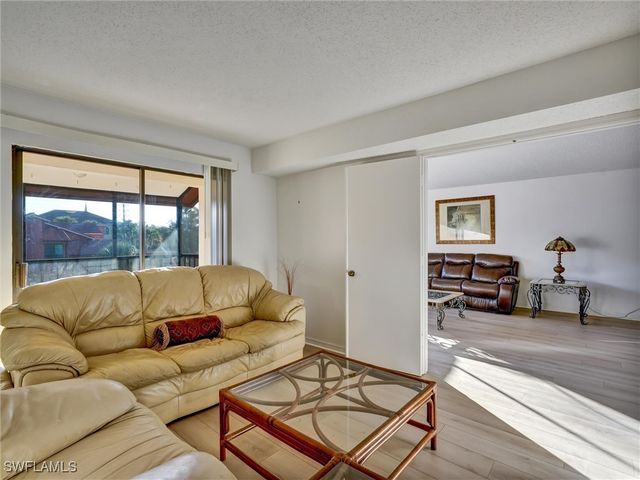 114 Cypress WAY E D4, Naples, FL 34110