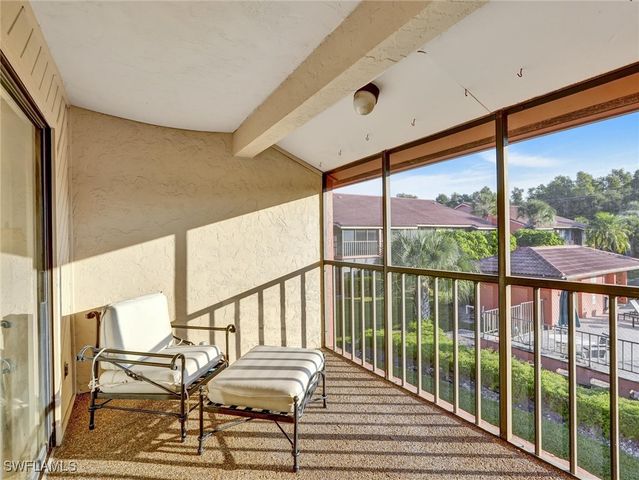 114 Cypress WAY E D4, Naples, FL 34110