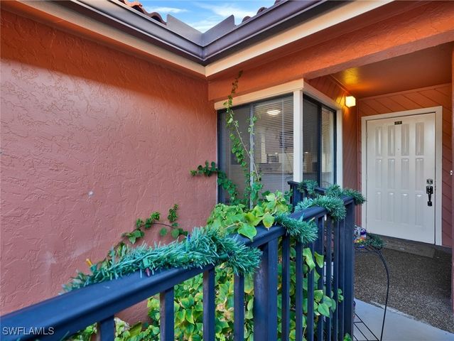 114 Cypress WAY E D4, Naples, FL 34110