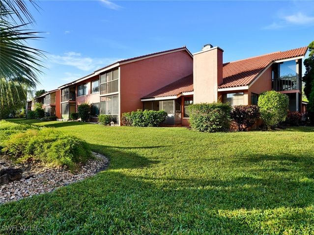 114 Cypress WAY E D4, Naples, FL 34110