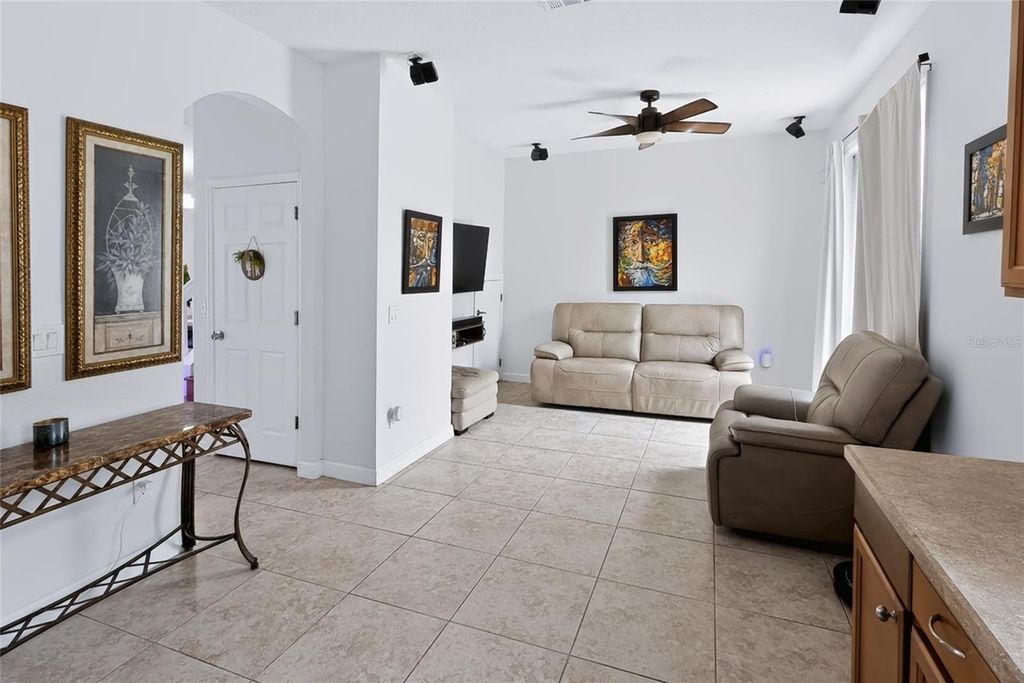Image 9 of property listing at 14613 CLARKSON DRIVE, Orlando, FL 32828