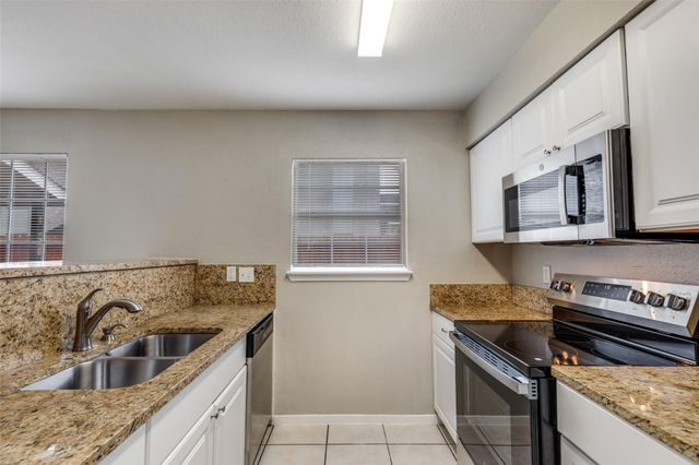 1930 Avenue B, Katy, TX 77493