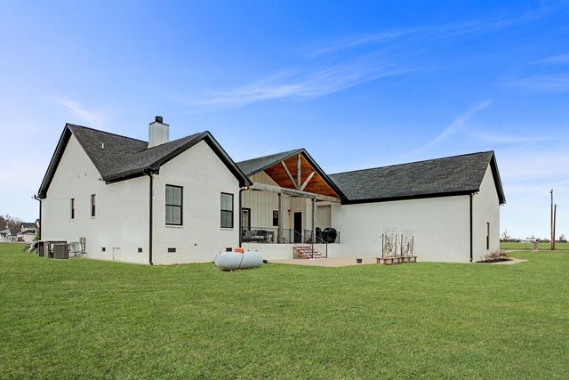 110 Squire Jones Road, Bell Buckle, TN 37020