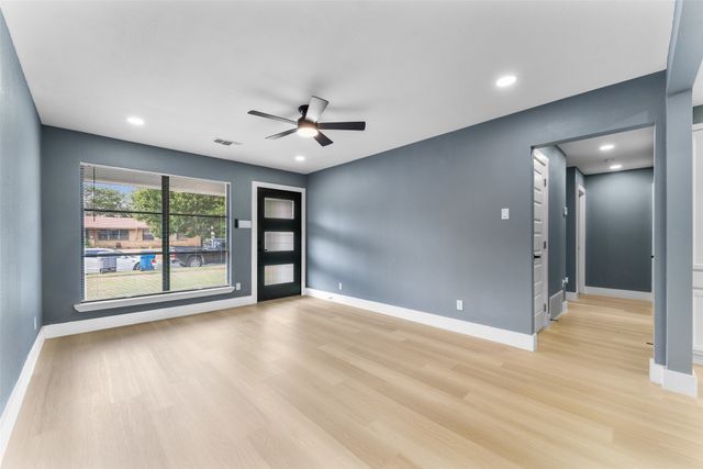 2358 Inca Drive, Dallas, TX 75216