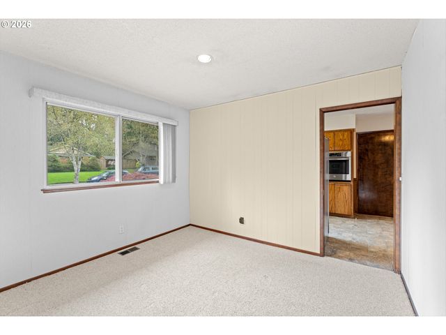 7455 Sw Danielle Ave, Beaverton, OR 97008