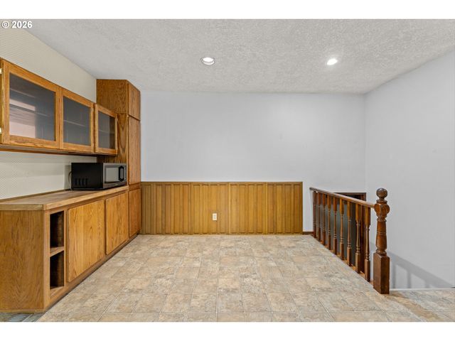 7455 Sw Danielle Ave, Beaverton, OR 97008