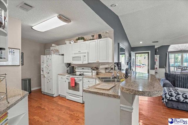 700 S Cashua Apt 24C, Florence, SC 29501