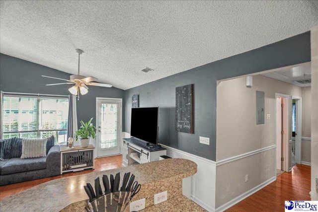 700 S Cashua Apt 24C, Florence, SC 29501