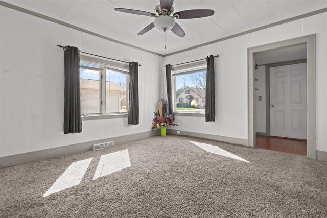 120 ALLEN AVENUE, Oshkosh, WI 54901