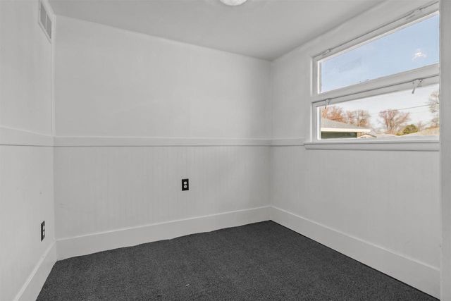 120 ALLEN AVENUE, Oshkosh, WI 54901