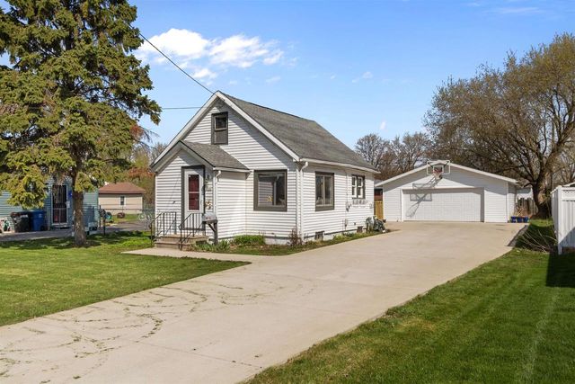 120 ALLEN AVENUE, Oshkosh, WI 54901