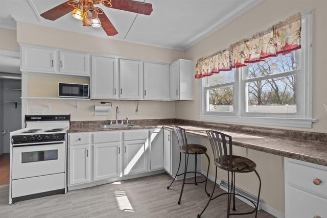 120 ALLEN AVENUE, Oshkosh, WI 54901