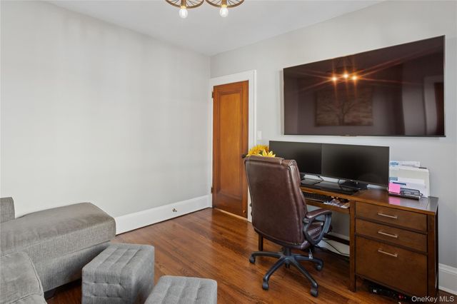 15 N Oceanside Road, Rockville Centre, NY 11570