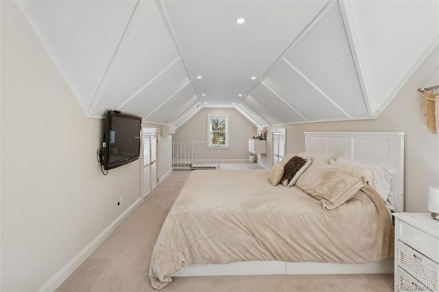 15 N Oceanside Road, Rockville Centre, NY 11570